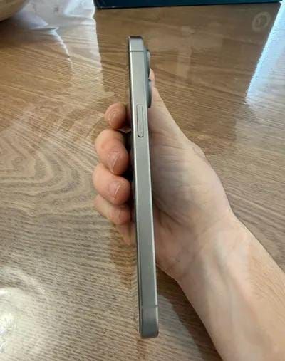 iPhone 15 Pro Max Plata afbeelding 4