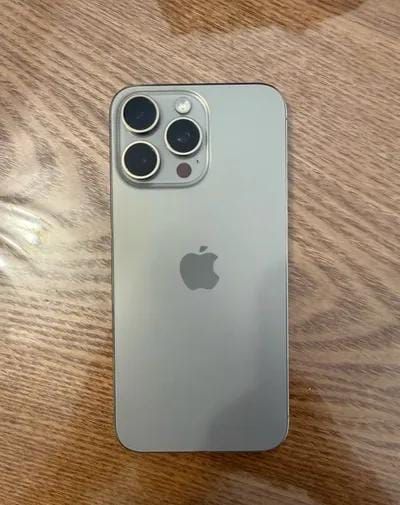 iPhone 15 Pro Max Plata afbeelding 3