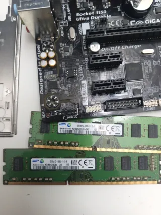 Placa Base GIGABYTE GA-H81M-S2H + CPU i7 4790+ RAM