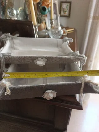 Cestas de tela con decoración para servir