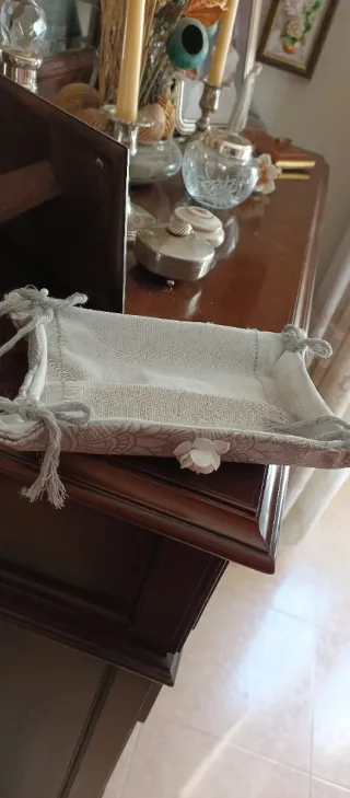 Cestas de tela con decoración para servir