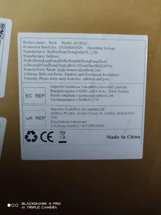 Taburete con ruedas negro y patas metálicas –nuevo