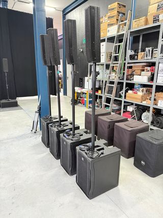 RCF EVOX 8 (2 UND DISPONIBLES, PRECIO POR UNIDAD)