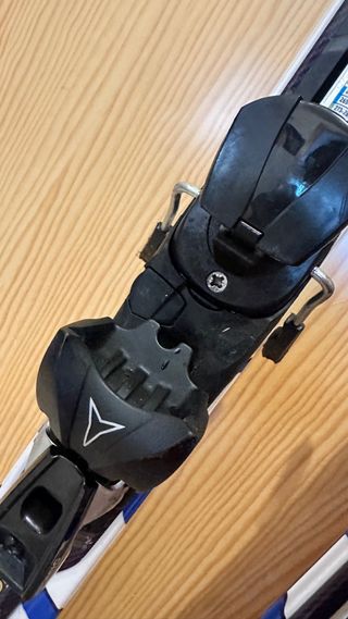 Esquís Atomic Demo 159cm + Fijaciones HT10