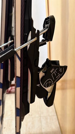 Esquís Atomic Demo 159cm + Fijaciones HT10