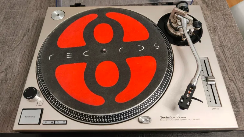 Technics SL-1200MK2 Tocadiscos