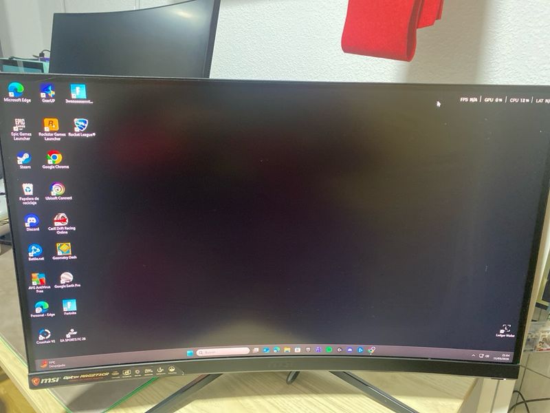 Monitor MSI 27 Curvo 144 hz afbeelding 3