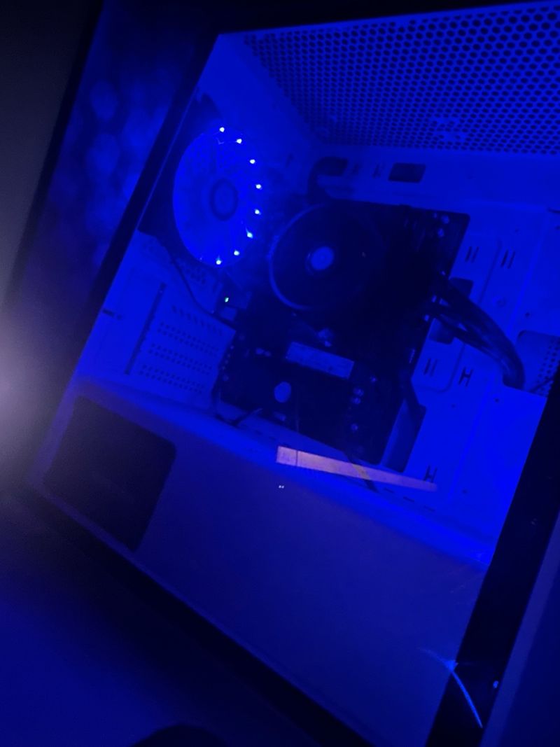 Ordenador Gamer RGB Azul y Negro + monitor