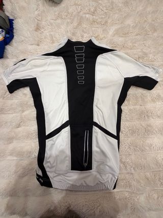 Conjunto maillot ciclismo negro y blanco