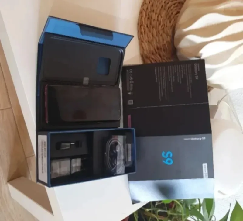 Samsung Galaxy S9 Nuevo + Accesorios afbeelding 2