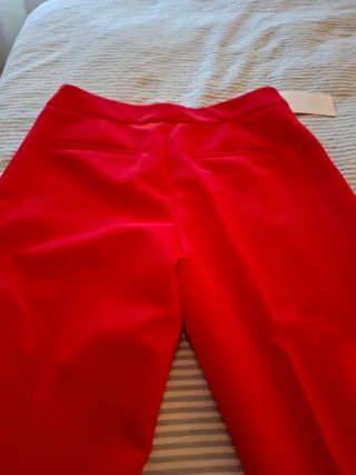 Pantalones de vestir rojos Zara