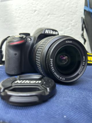 Cámara Nikon D3200 + Accesorios