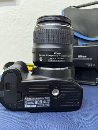 Cámara Nikon D3200 + Accesorios