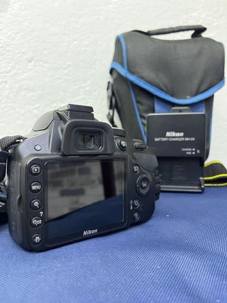 Cámara Nikon D3200 + Accesorios