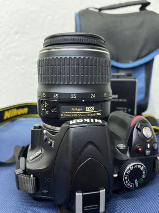 Cámara Nikon D3200 + Accesorios