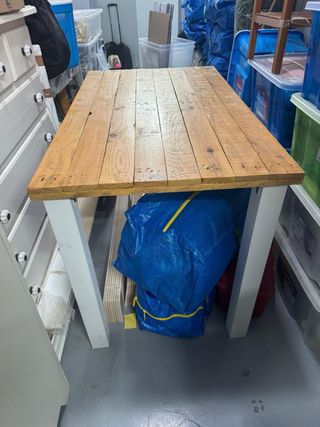 Mesa estudio madera hecha a mano con palets