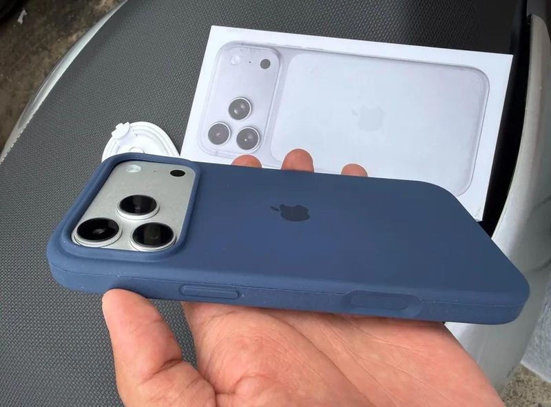 iPhone 17 Pro Max Plata afbeelding 2