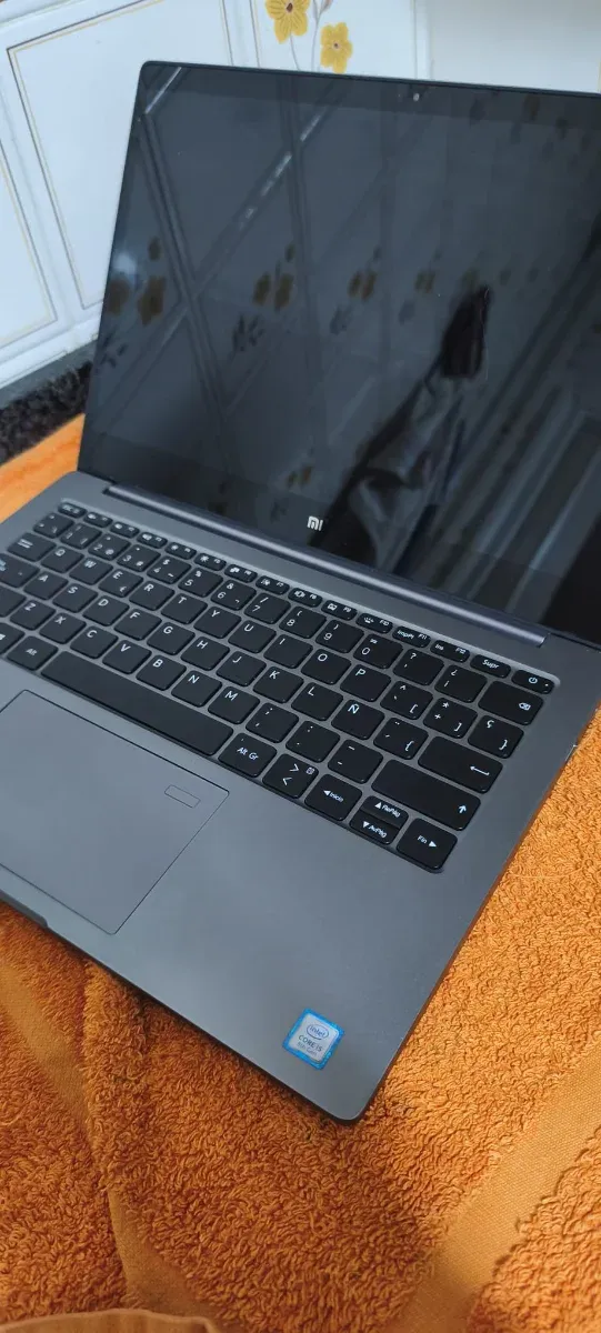 Xiaomi Mi Laptop 13.3 Full HD Intel i5 8GB RAM afbeelding 2