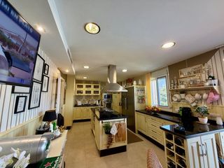 Ático Moderno de 190m² en Estepona