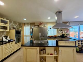 Ático Moderno de 190m² en Estepona