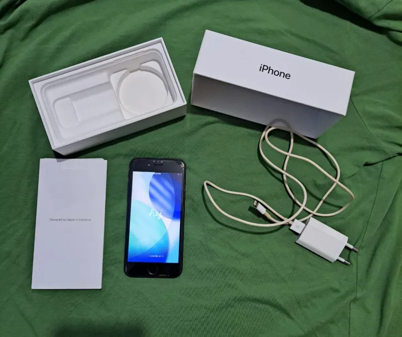 iPhone SE (2ª gen) 128GB Negro