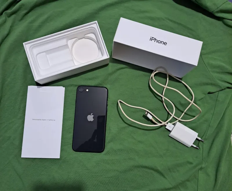 iPhone SE (2ª gen) 128GB Negro afbeelding 2
