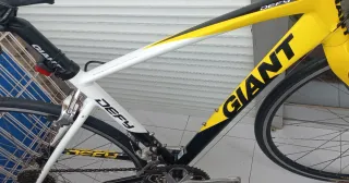 Bicicleta de carretera Giant Defy