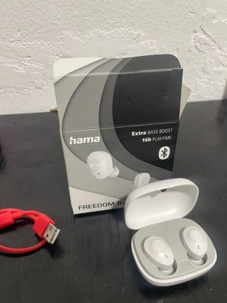 Cargador Hama y Auriculares TWS