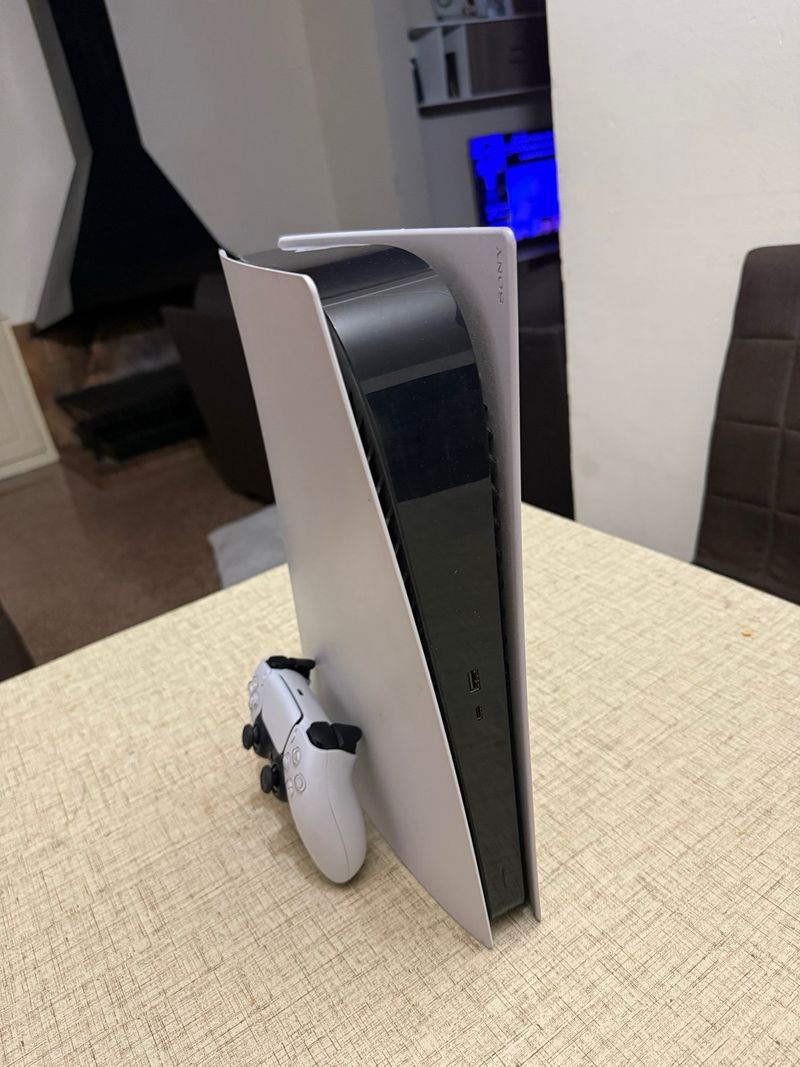 PlayStation 5 (PS5) Blanca afbeelding 2