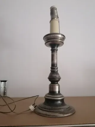 Lámpara de mesa vintage metal