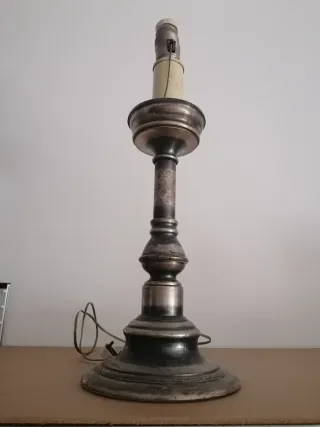 Lámpara de mesa vintage metal