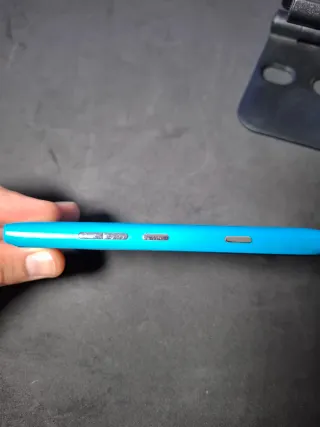 Nokia Lumia 900 rotto per collezionisti