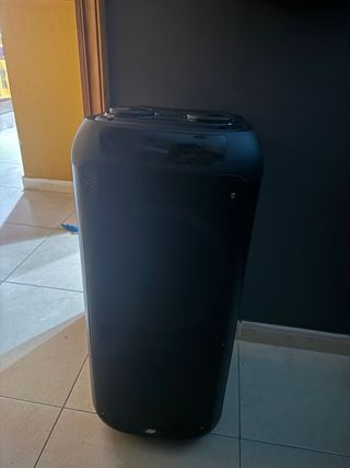 Altavoz con luces LED multicolor