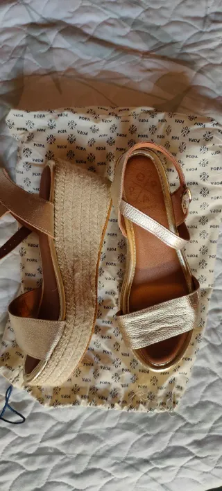 Sandalias cuña Popa doradas