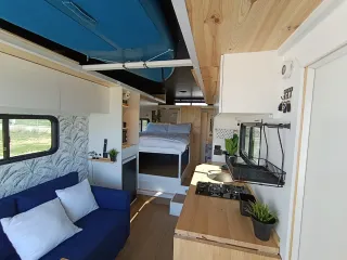 TINY HOUSE