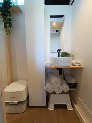 TINY HOUSE