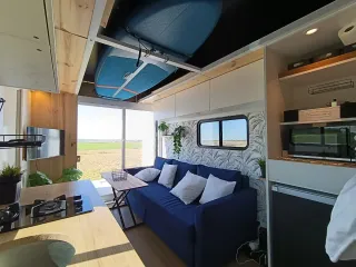 TINY HOUSE