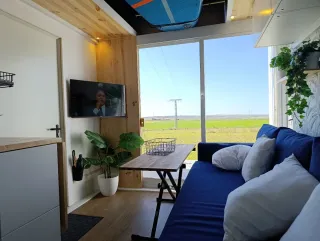 TINY HOUSE
