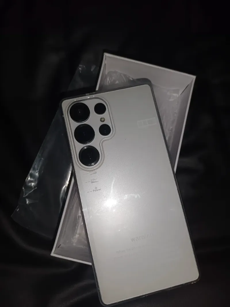 Móvil Samsung Ultra 25 (Falso)