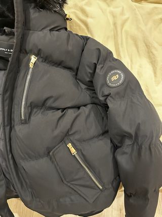 Chaqueta Supply & Demand