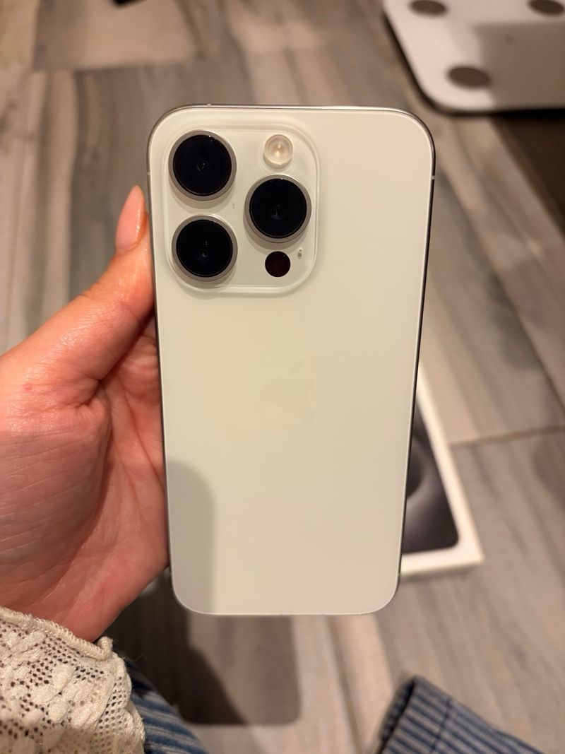 iPhone 15 Pro 256GB blanco afbeelding 2