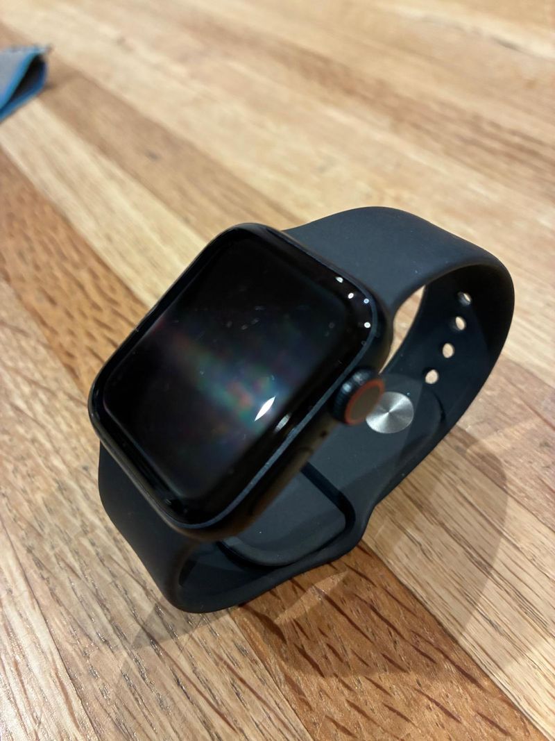Apple Watch SE (2ª Gen) GPS + Celular afbeelding 2