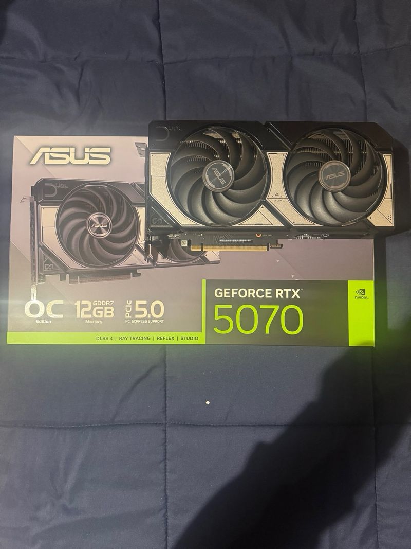 Tarjeta Gráfica Asus RTX 5070 Dual OC afbeelding 7