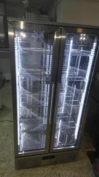 Nevera industrial  666 16 15 68 deja wadsap