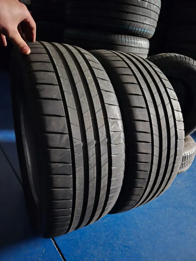 Bridgestone 225/40 R19