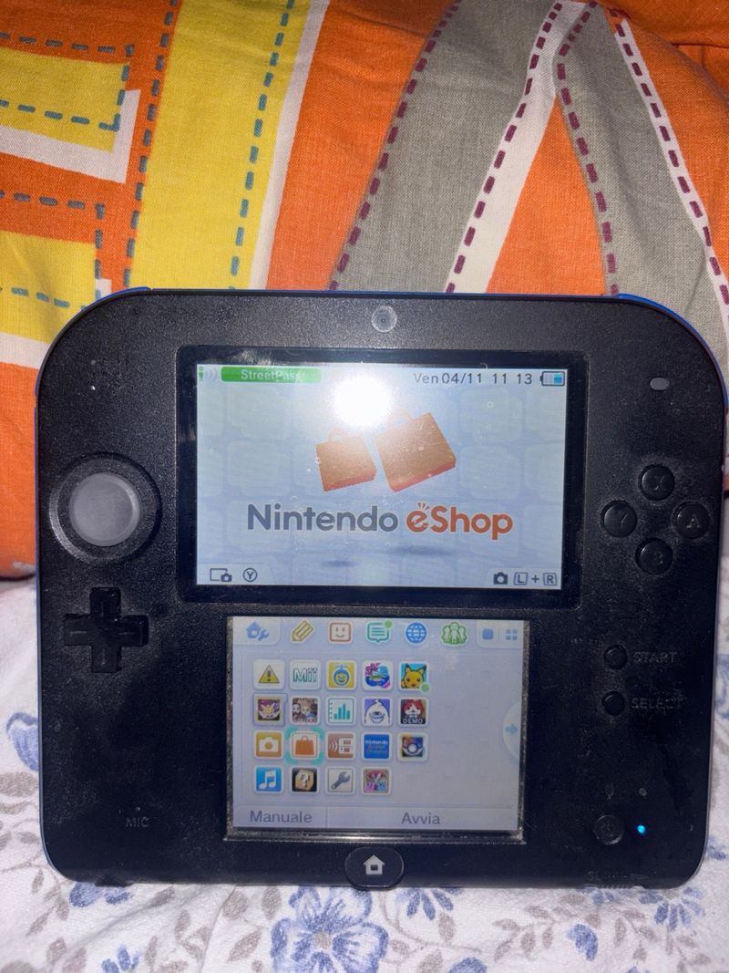 Nintendo 2DS Negra y azul
