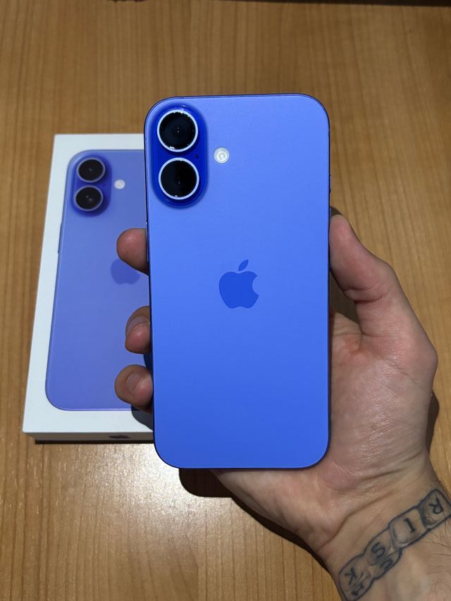 iPhone 16 Azul 99% Batería