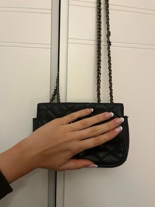 Bolso Guess Negro Acolchado Cadena