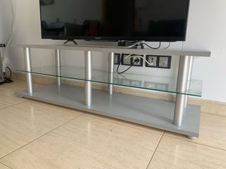 Mueble TV cristal y metal plateado