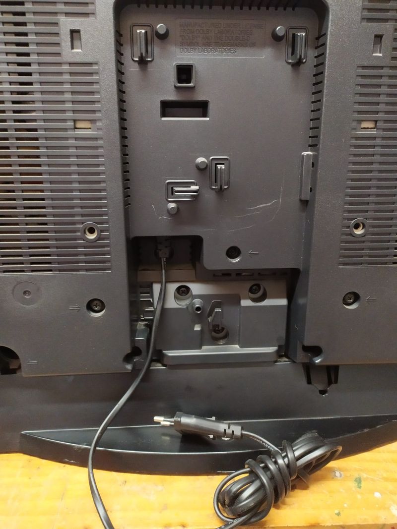 Televisor Sony Bravia KDL-32P3000 afbeelding 3